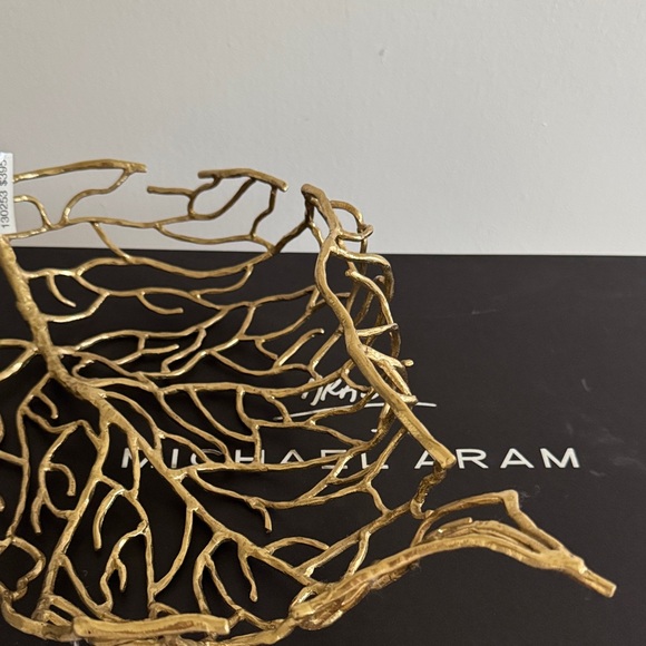 Michael Aram Autumn Leaf Design Vase - Picture 6 of 10